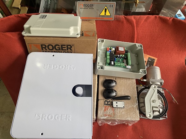 Hình ảnh các thiết bị của cổng âm sàn tự động Roger BR21 - 362